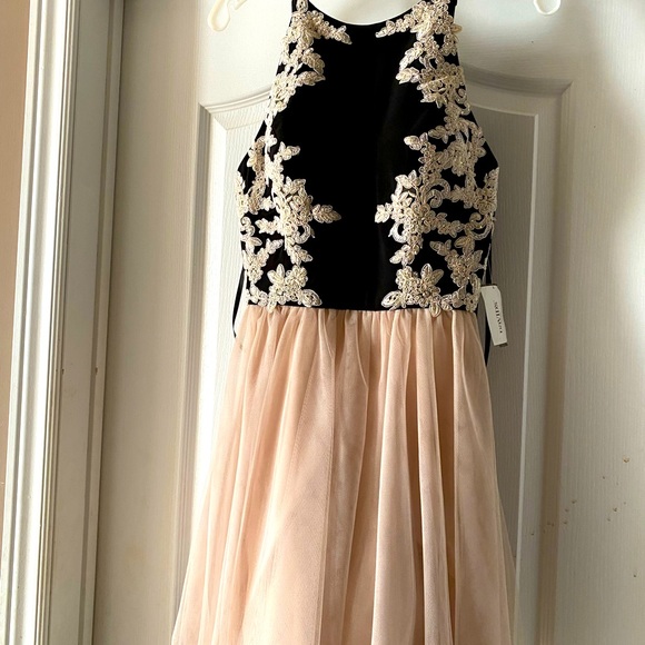 Brand-new dress black and peach colour - Picture 1 of 3